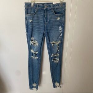 NWT American Eagle Outfitters Ripped Hi-Rise Jegging